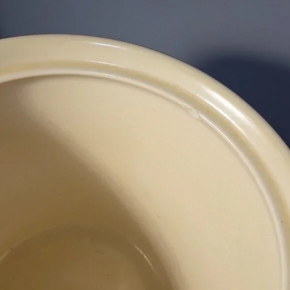 Pfaltzgraff Village stoneware 3 1/2QT Flour canister, 11in tall, straight side - Picture 4 of 4